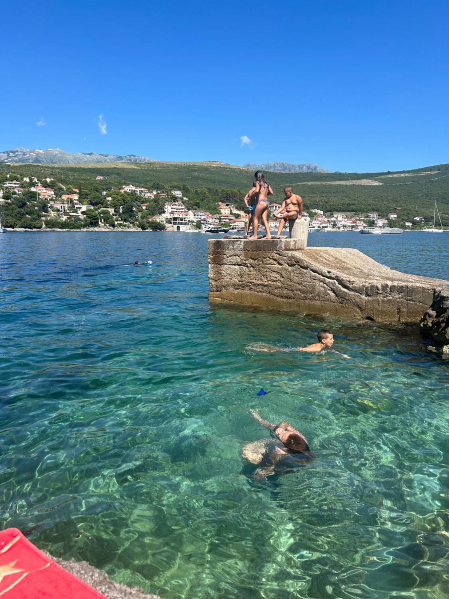 Lazarus Bigova Apartments Tivat Exteriér fotografie